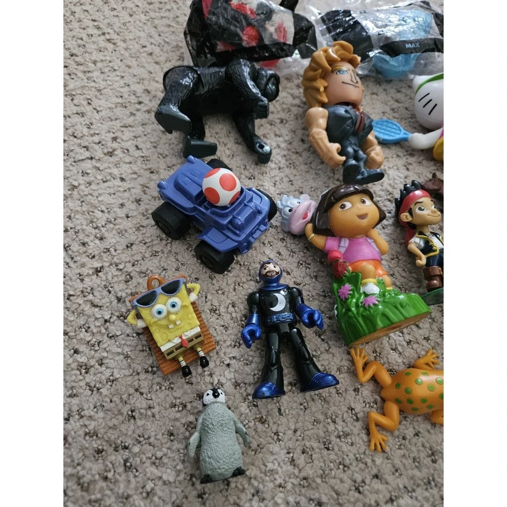 Miscellaneous Kids Toy Lot Figure‎ Items Lot Of 24 Items